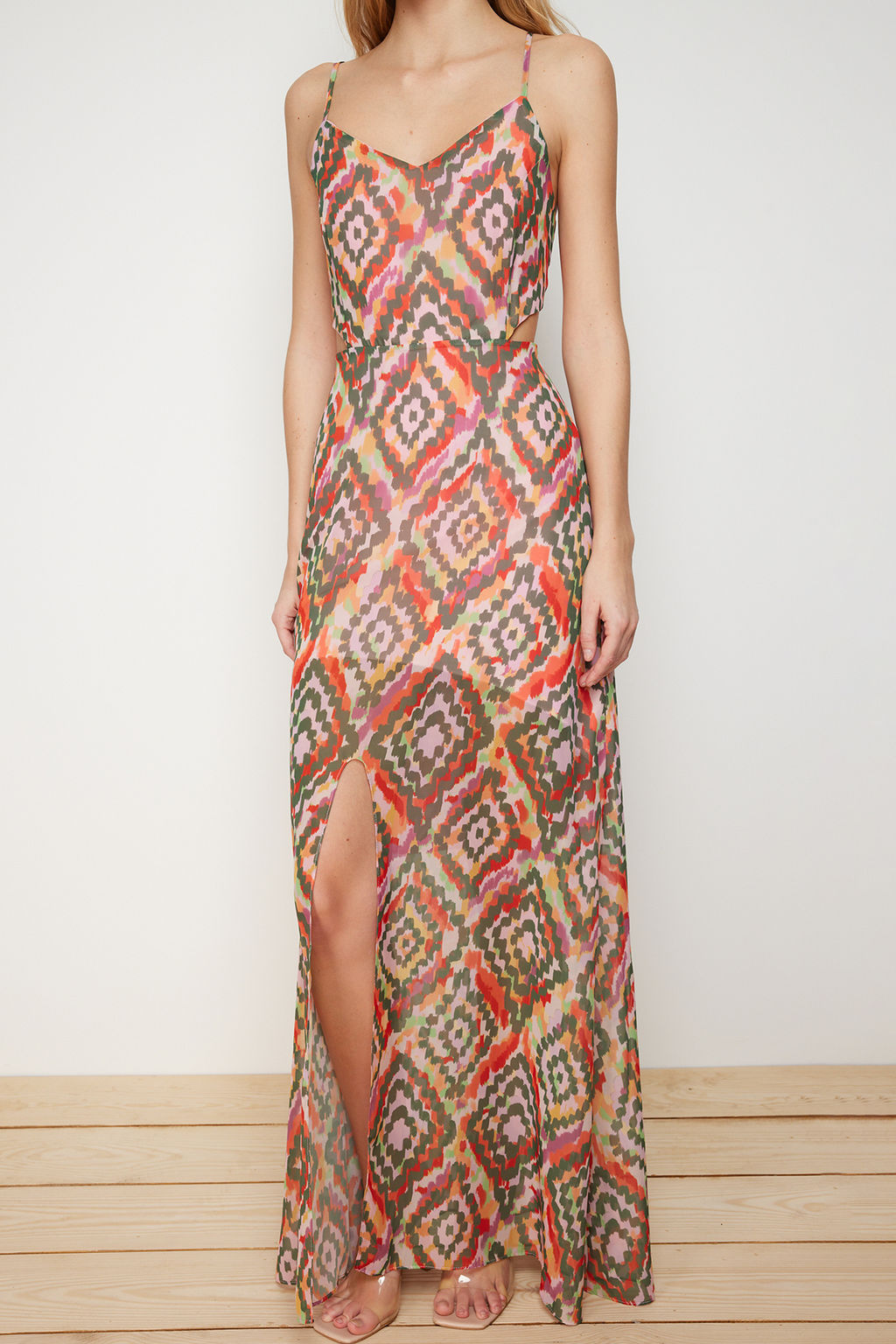 TRENDYOLMILLA Cok Renkli A Kesim Astarl? Pencere/Cut Out Detayl? Cicek Desenli Maxi Dokuma Elbise TWOSS20EL1270  фото 4