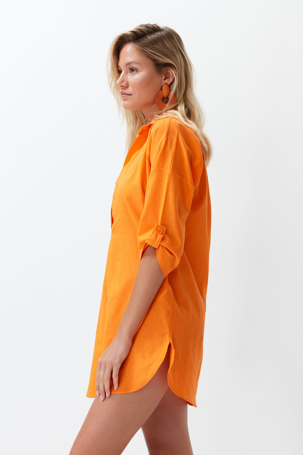 TRENDYOLMILLA Beyaz Dokuma Flaml? Pamuk Mini Plaj Elbisesi TBESS21EL3979 фото 24