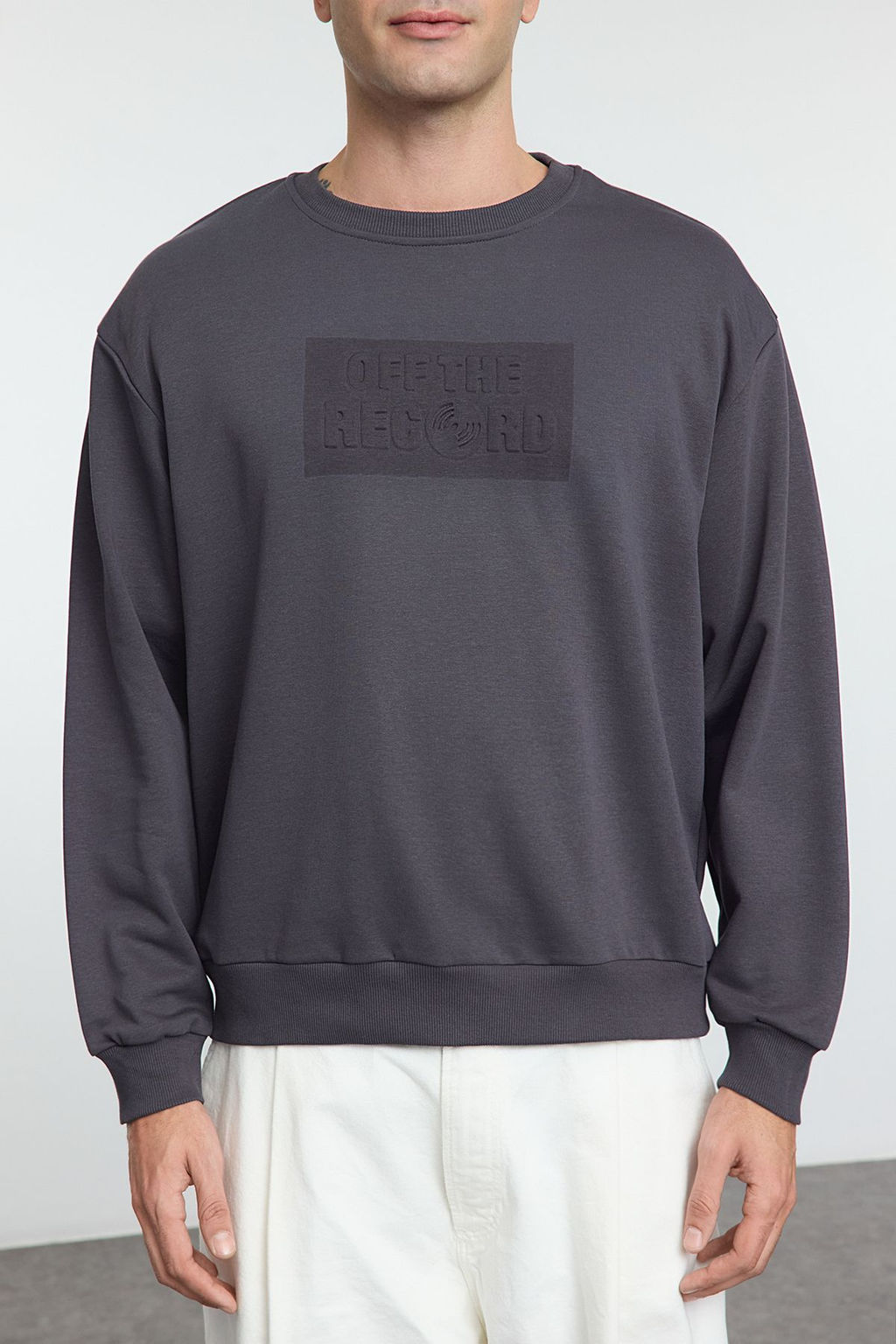 TRENDYOL MAN Yesil Oversize/Genis Kesim Kabartma Yaz? Bask?l? Sweatshirt TMNAW25SW00048 - Trendyolmilla фото 3