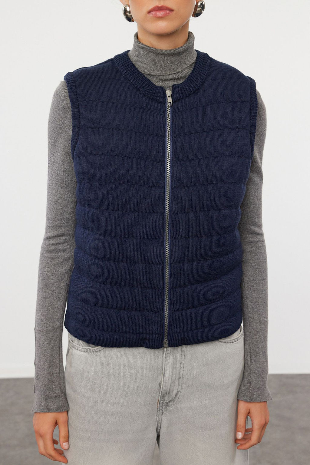 Trendyolmilla Lacivert Fermuarl? Bisiklet Yaka Regular Yelek TWOAW25YE00020 фото 3