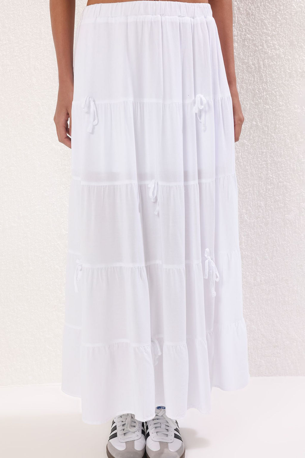 Trendyolmilla Beyaz Fiyonk Detayl? A -line Kal?p Volanl? Maxi Boy Etek TWOSS25ET00090  фото 3