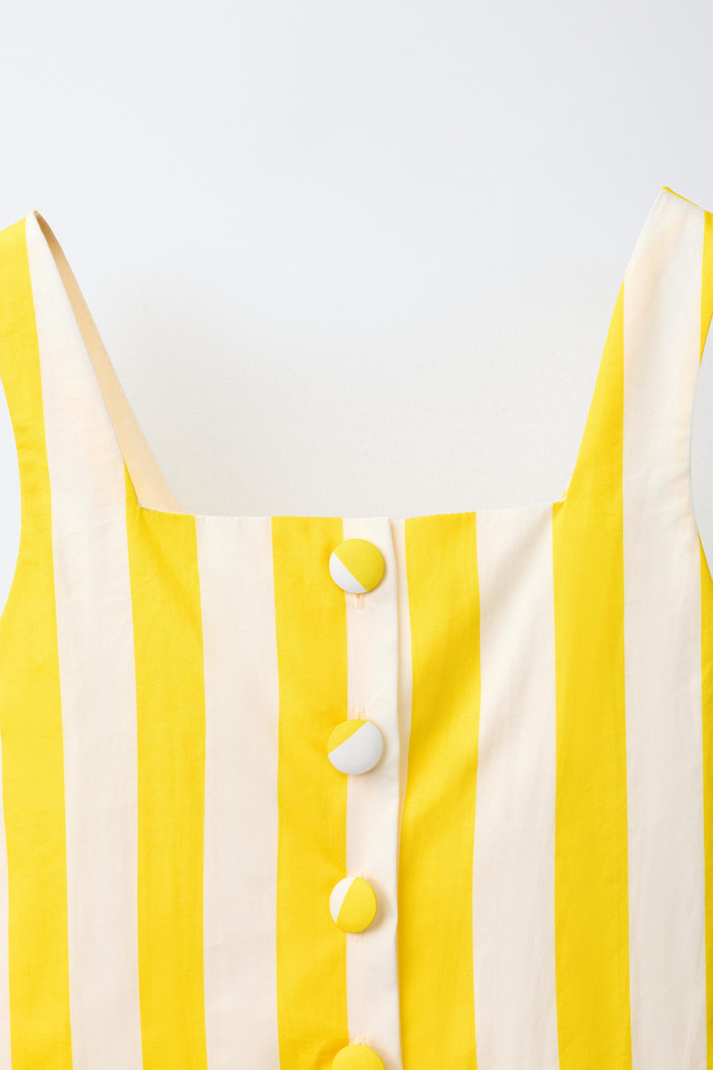 TOP RAYAS BOTONES / Estampado