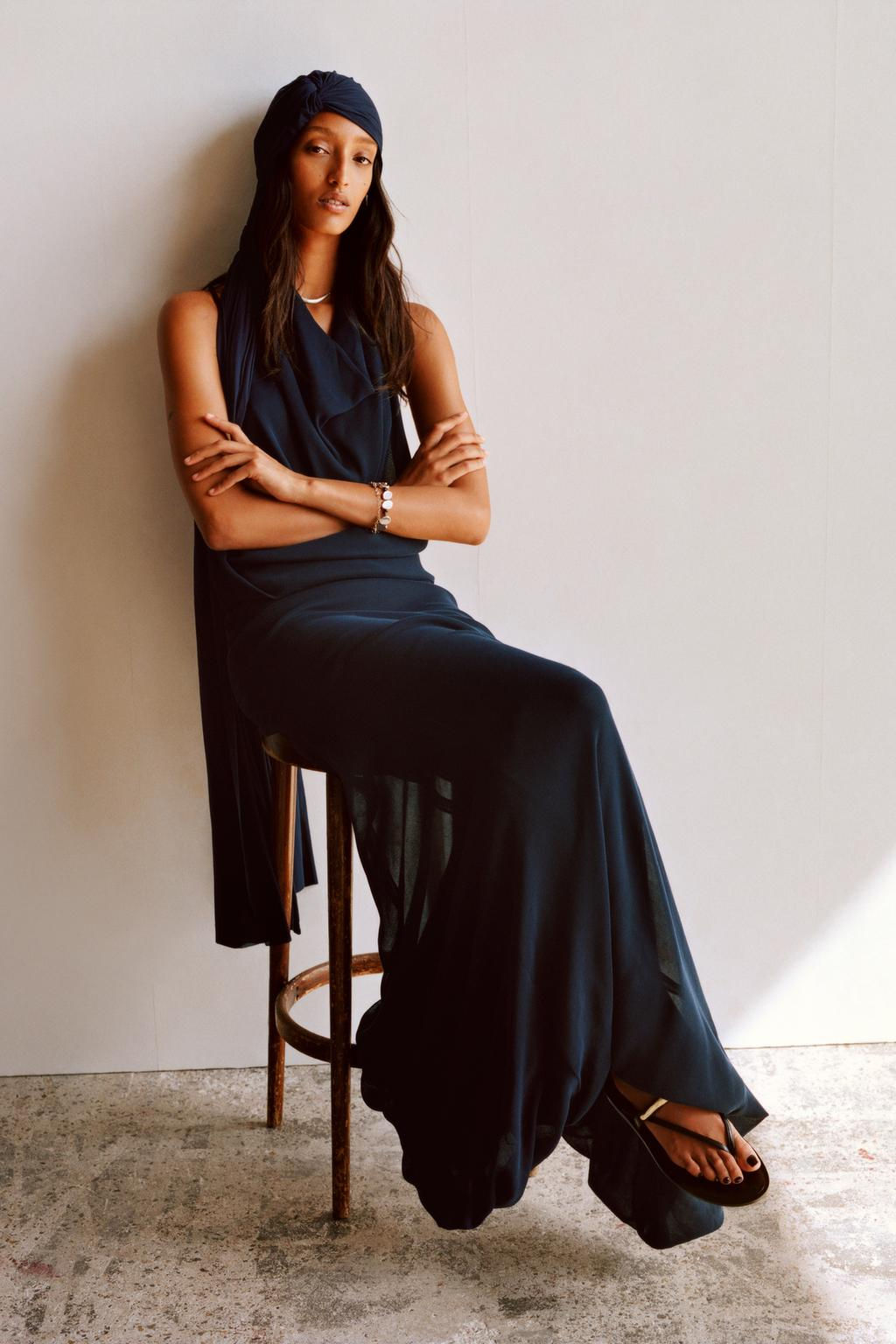 LIMITED EDITION HALTER VOLUME HEM LONG DRESS - Zara фото 3
