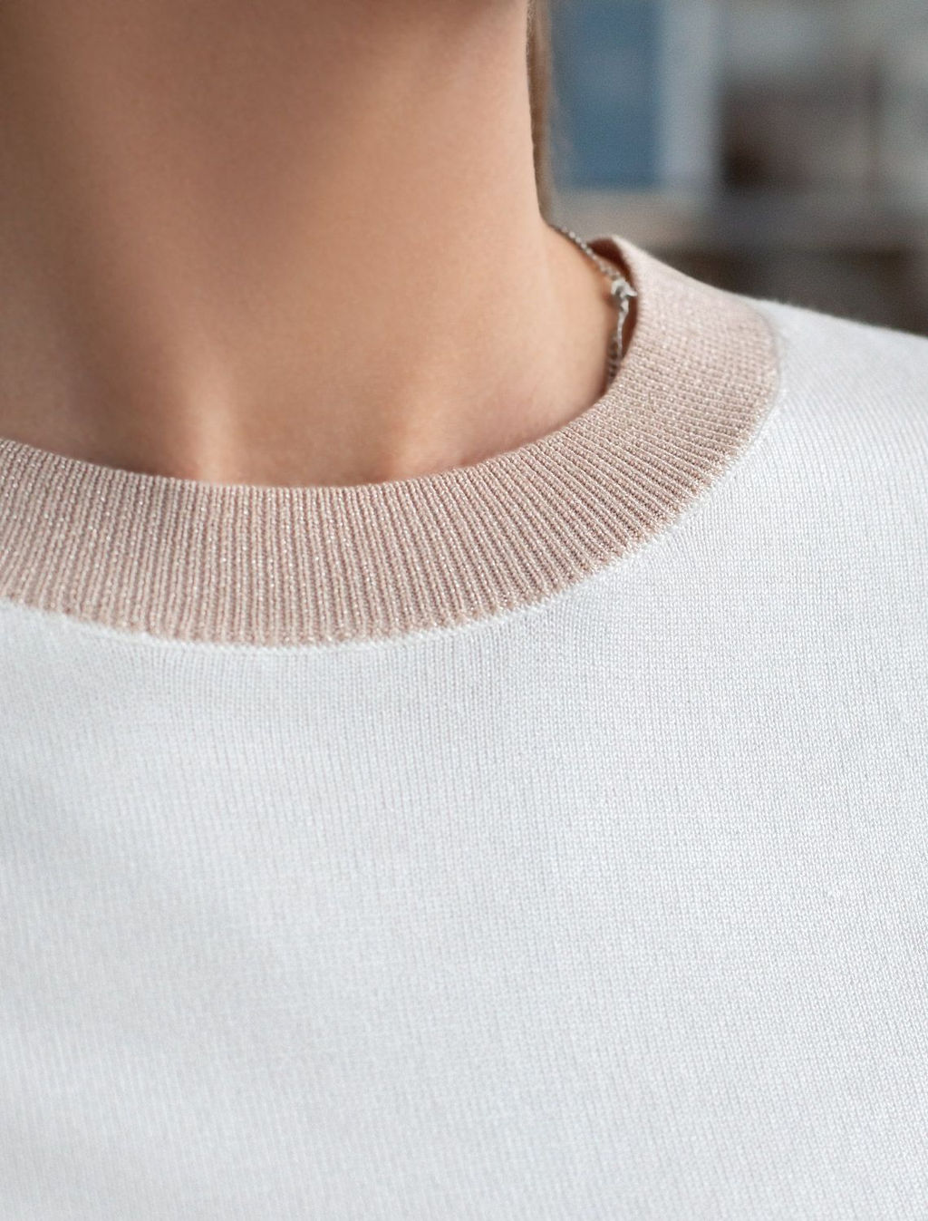 Джемпер с коротким рукавом тонкой вязки из вискозы с люрексом