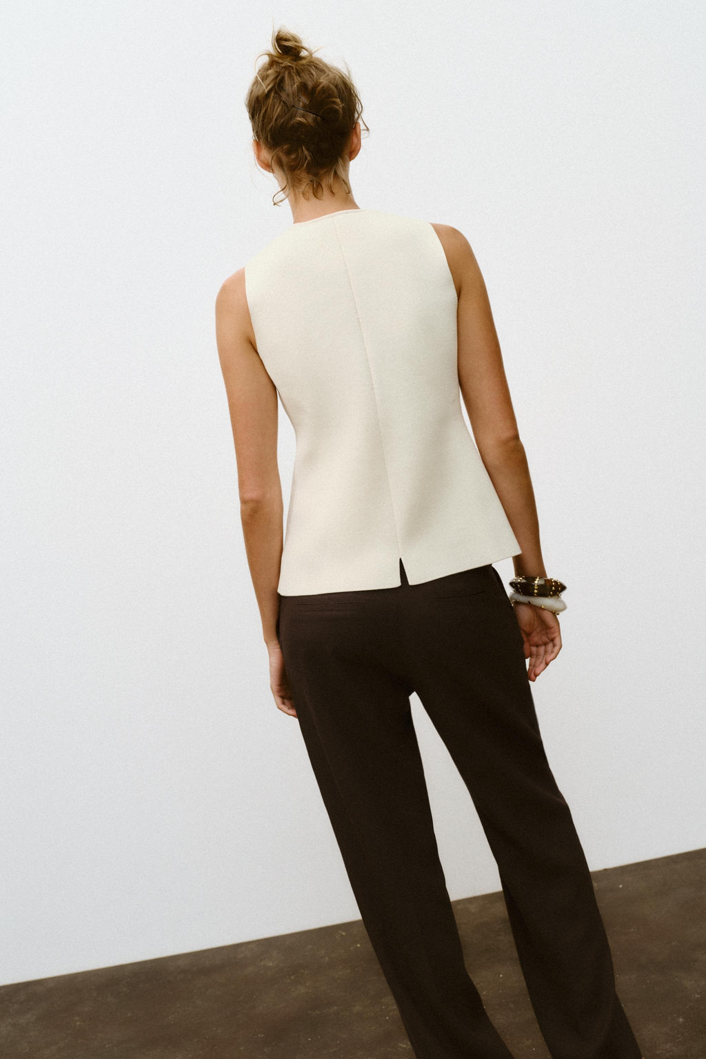 BUTTONED KNIT WAISTCOAT WITH COVERED BUTTONS