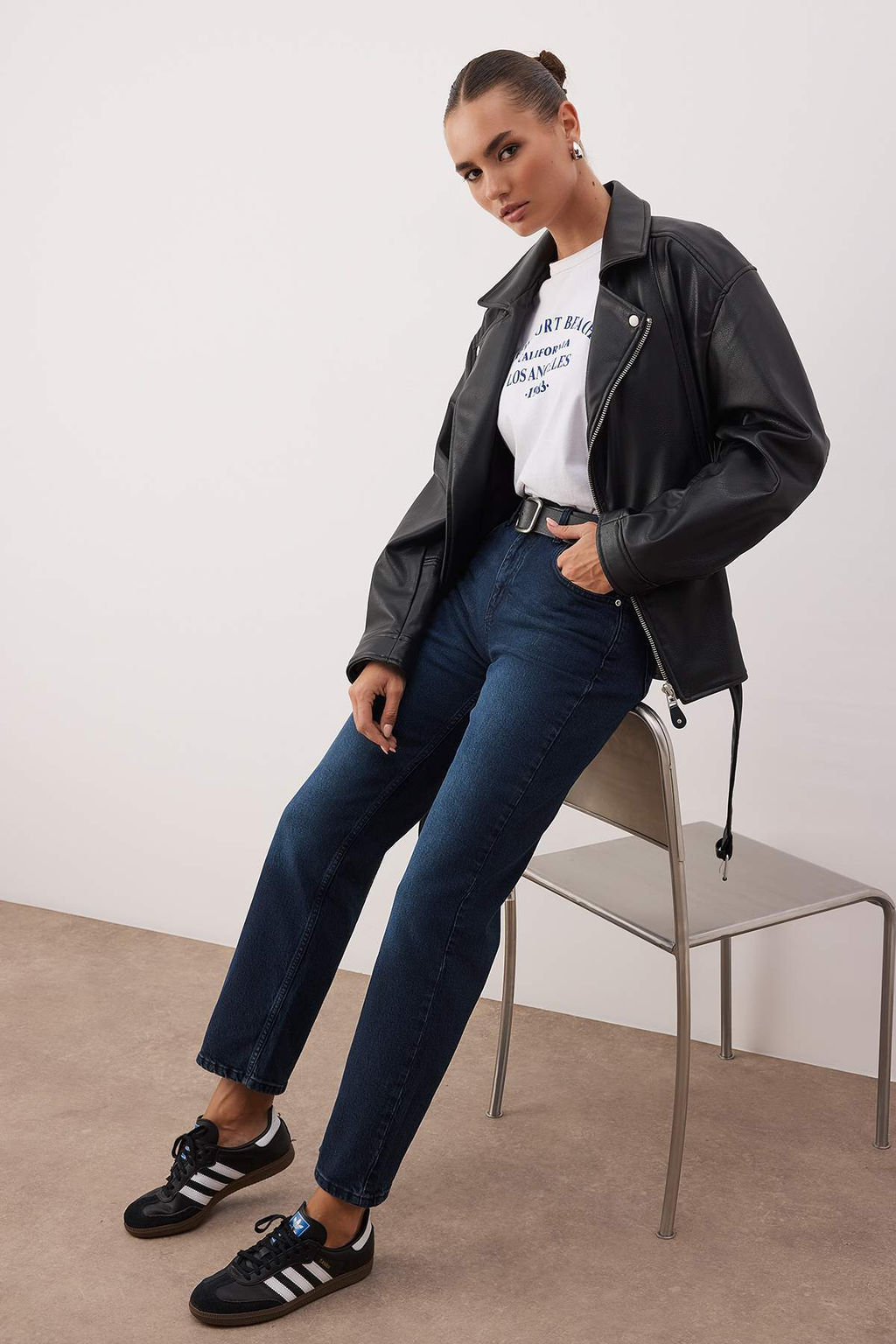 Koyu Mavi Yuksek Bel Straight Jeans TWOAW26JE00256 - Trendyolmilla фото 2