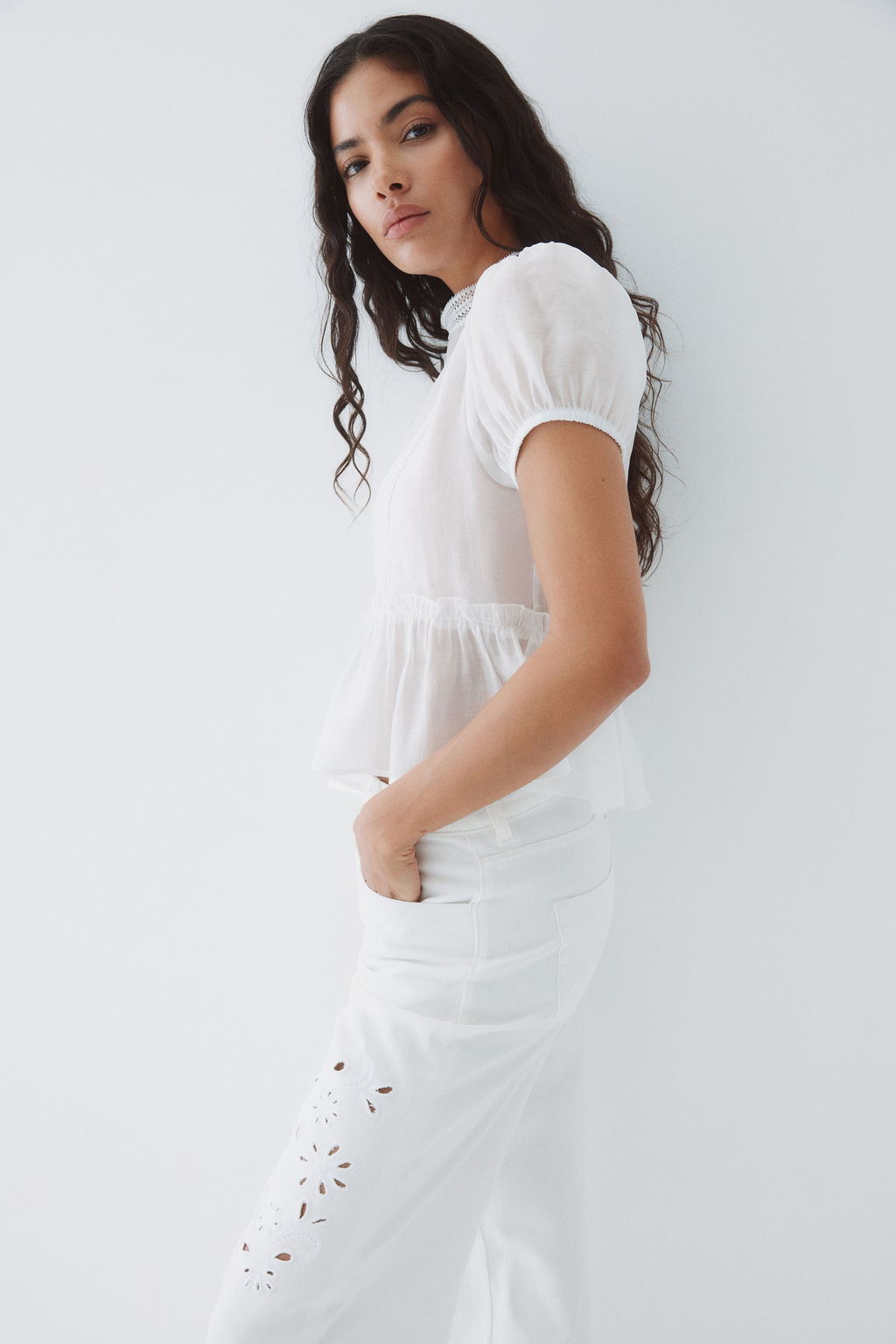 Blusa con inserciones de encaje y peplum - H&m фото 5