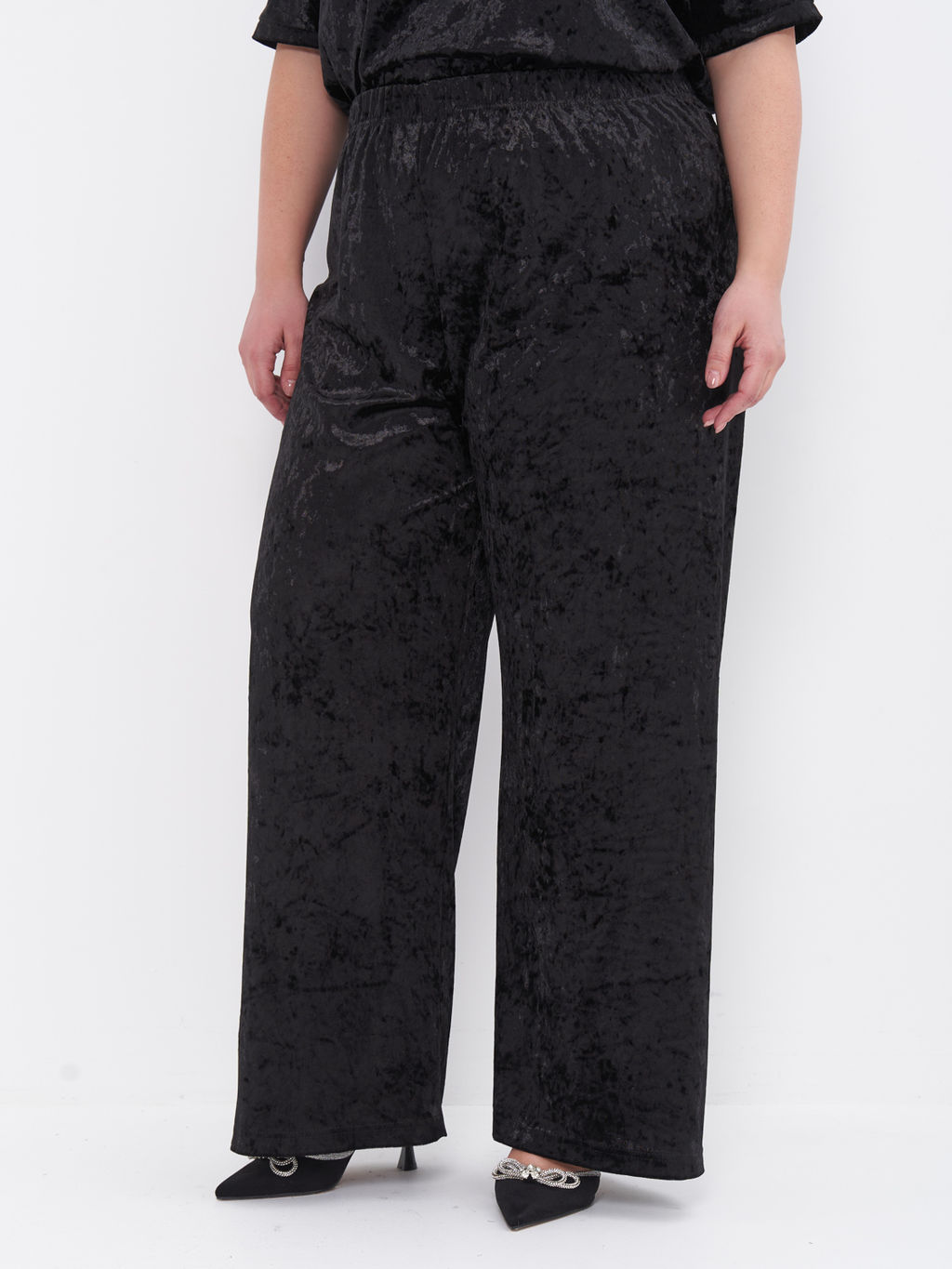 Бархатный костюм KO42911BLK01