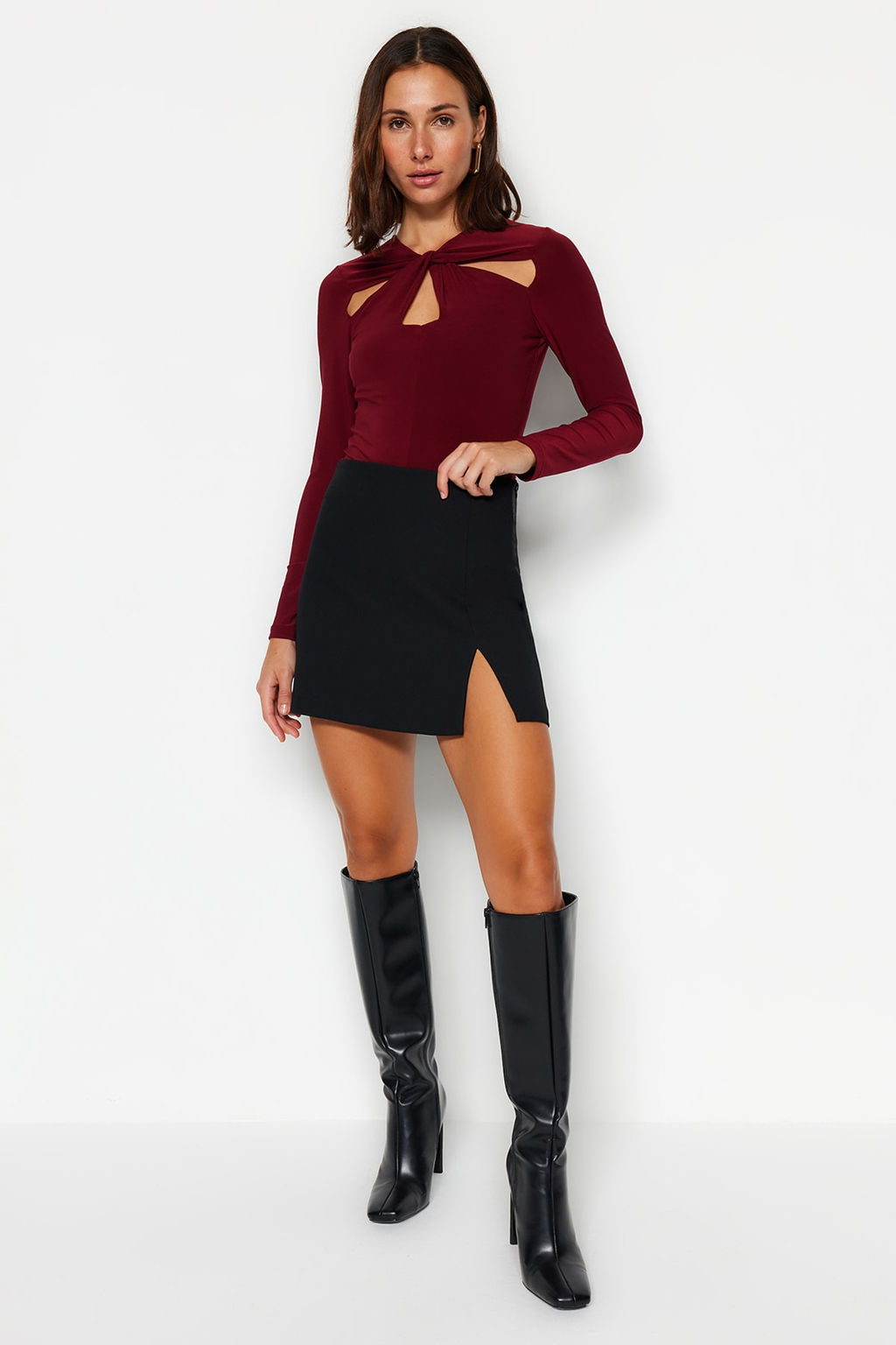 TRENDYOLMILLA Siyah Cut Out ve Buzgu Detayl? Fitted/Vucuda Oturan Esnek C?tc?tl? Orme Body TWOAW22BD0047  фото 3