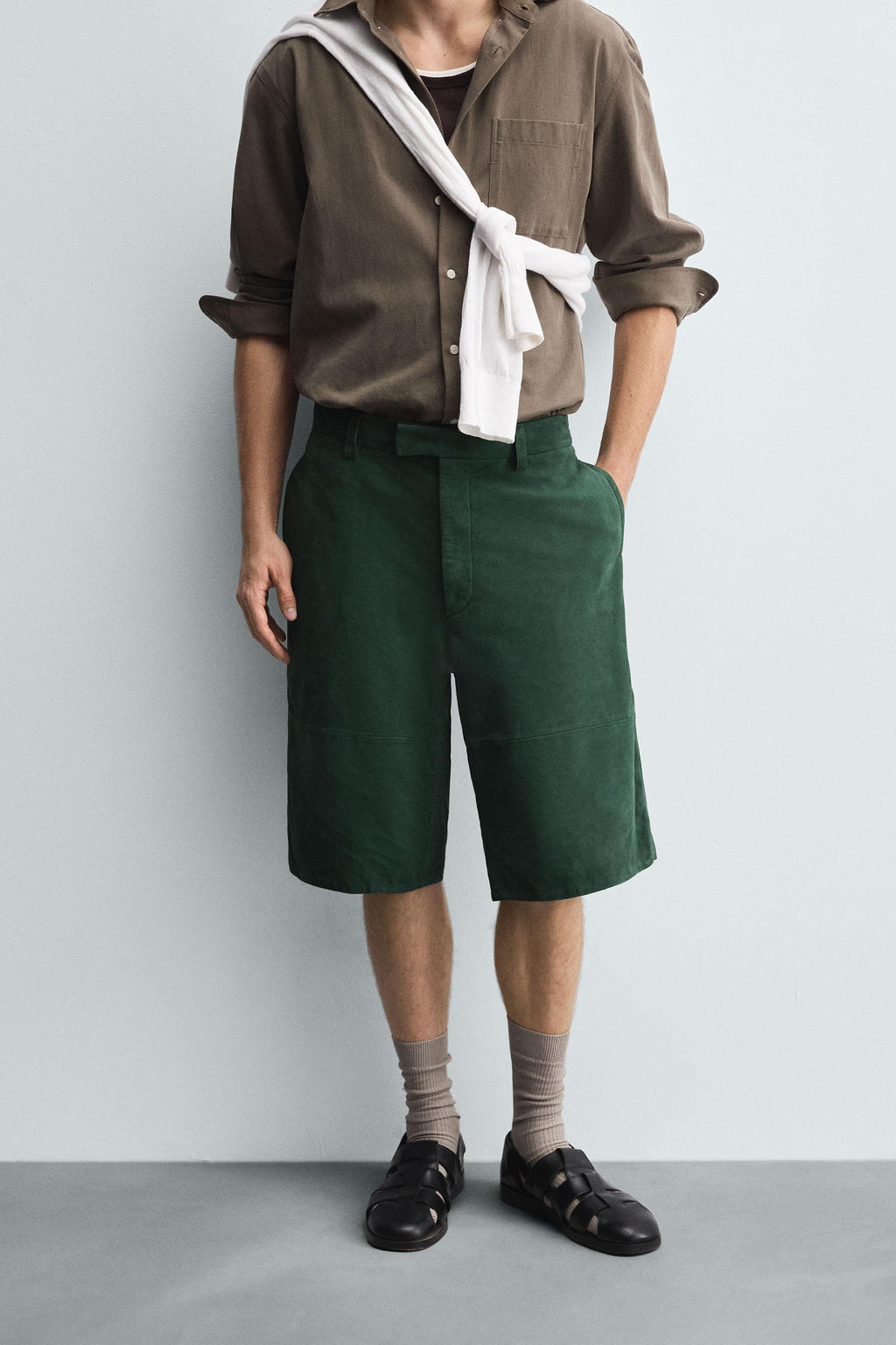RELAXED FIT LEATHER SUEDE BERMUDA SHORTS - Zara фото 2