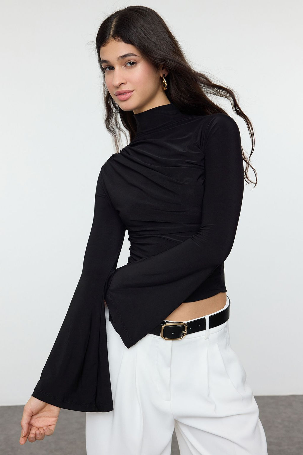 Trendyolmilla Siyah Fitted/Vucuda Oturan Ispanyol Kollu Esnek Orme Bluz TWOAW25BZ00318  фото 5