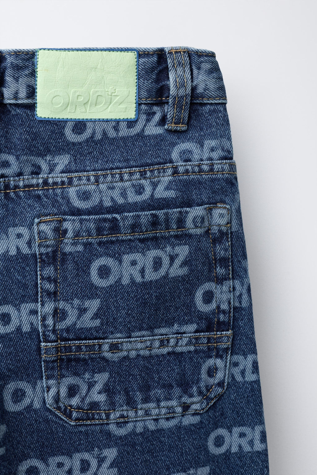 WIDE-LEG JEANS WITH TEXT PRINT - Zara фото 4