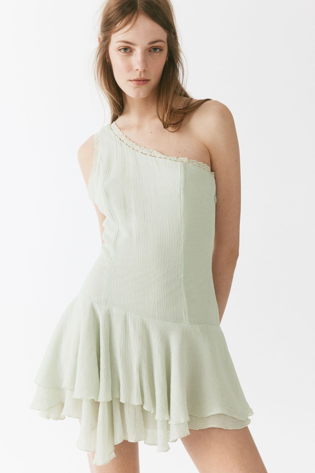 Vestido de un hombro con falda de volantes - H&m фото 3