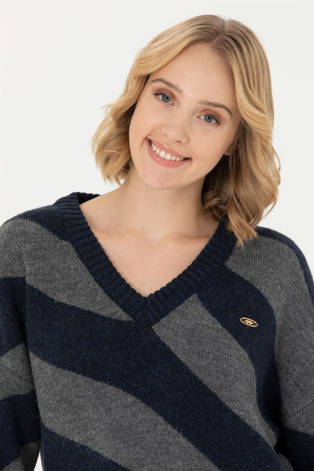 U. S. Polo Assn Женский темно-синий свитер с v-образным вырезом - U.s. polo assn фото 2