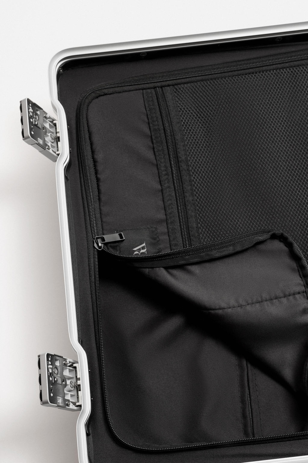 TRAVEL SUITCASE - Zara фото 9
