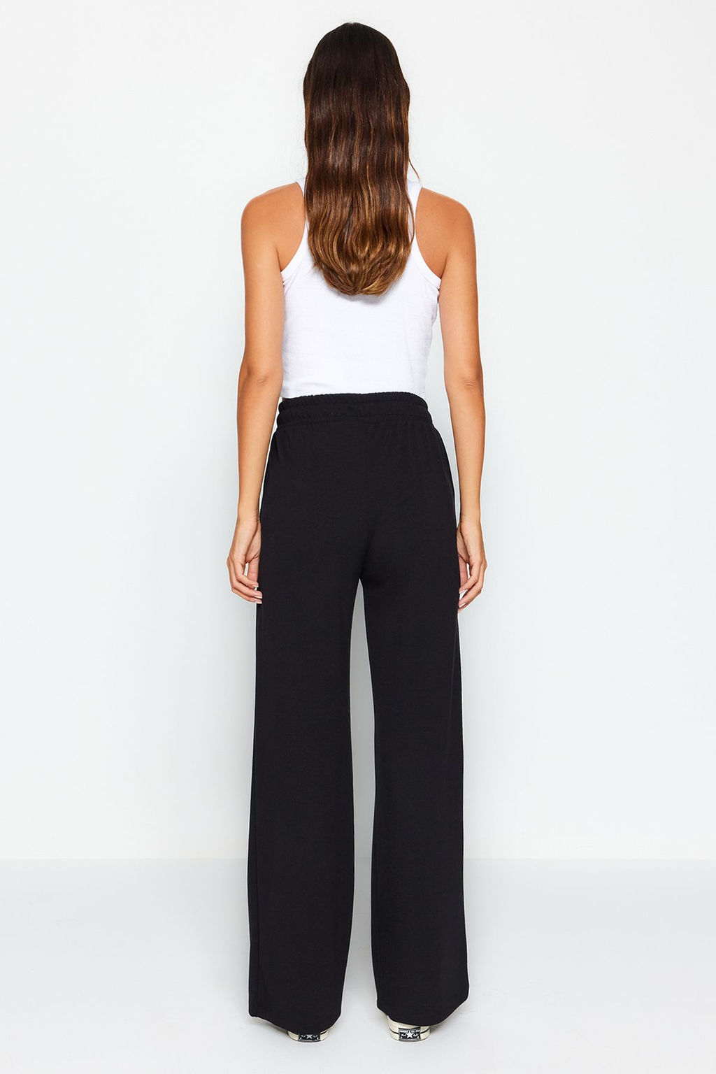 Siyah Premium Yumusak Kumasl? Cepli Wideleg/Rahat Kesim Orme Esofman Alt? Pantolon TWOAW24EA00012 - Trendyolmilla фото 5