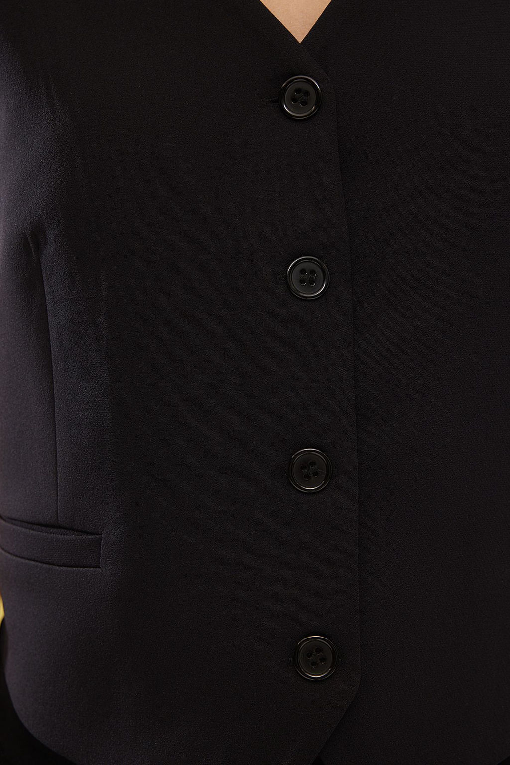 TRENDYOLMILLA Siyah Regular V Yaka Arkas? Capraz Dokuma Yelek TWOSS25YE00037  фото 4