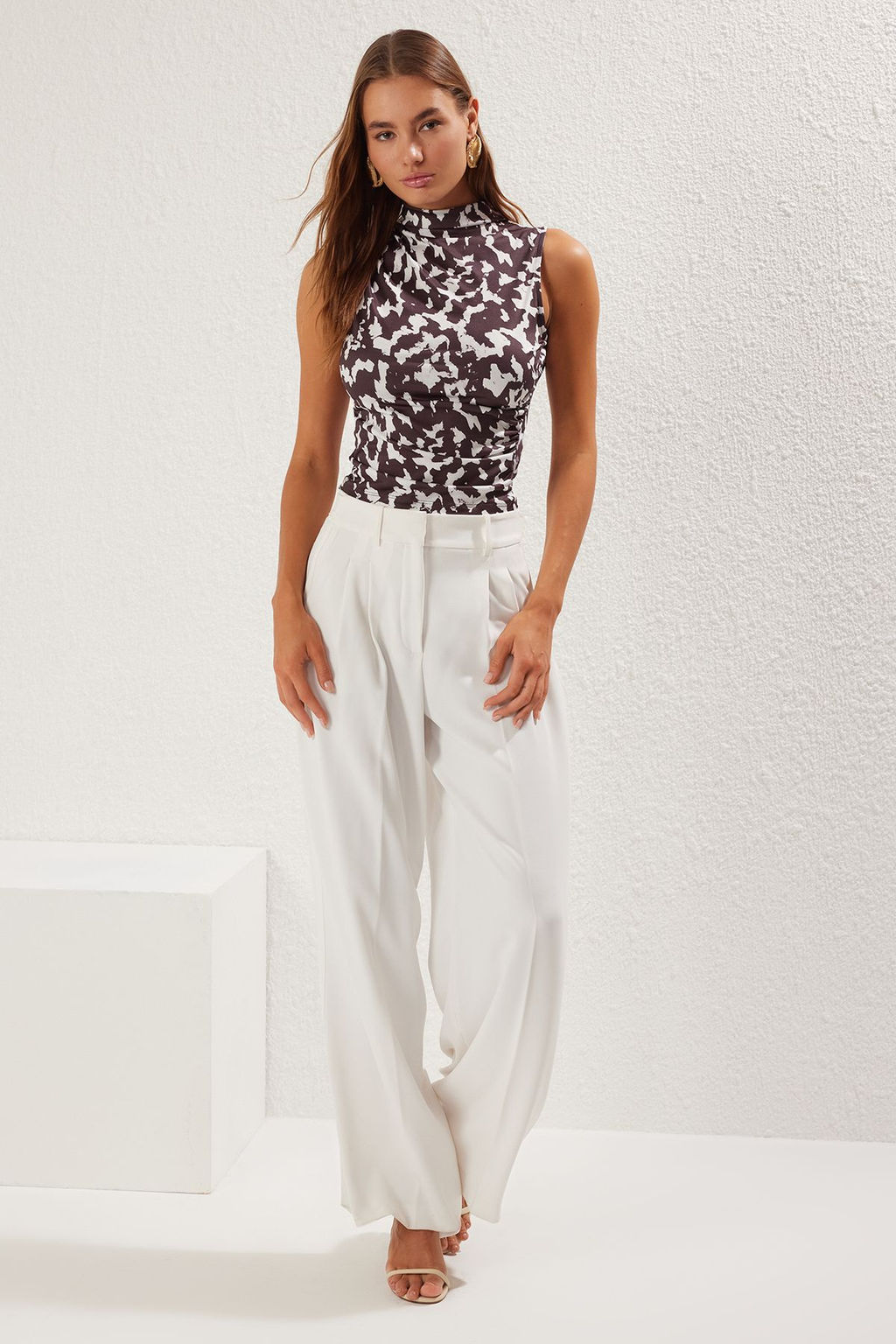 Cok Renkli Animal Bask?l? S?f?r Kol Buzgulu Vucuda Oturan Esnek Orme Bluz TWOSS24BZ00486