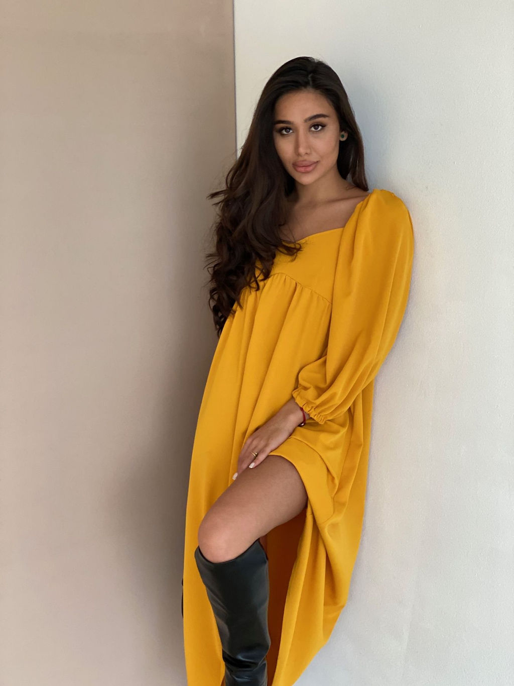 Платье-миди с пышными рукавами в цвете манго - Martichelli фото 62