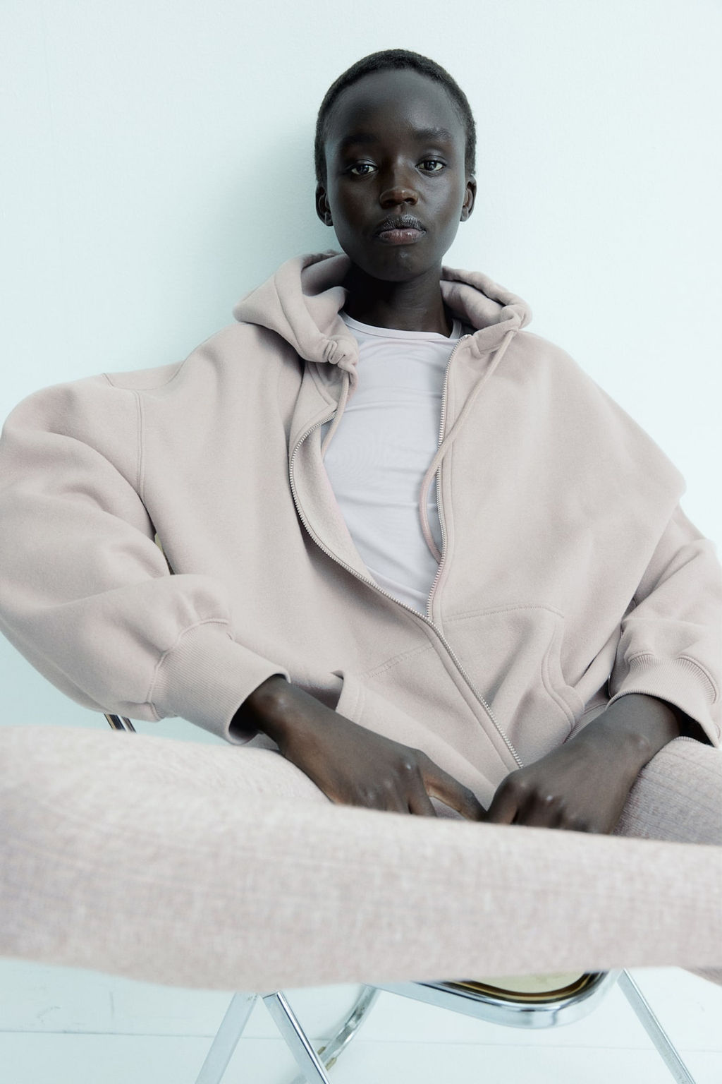Chaqueta sudadera oversize con capucha - H&m фото 2