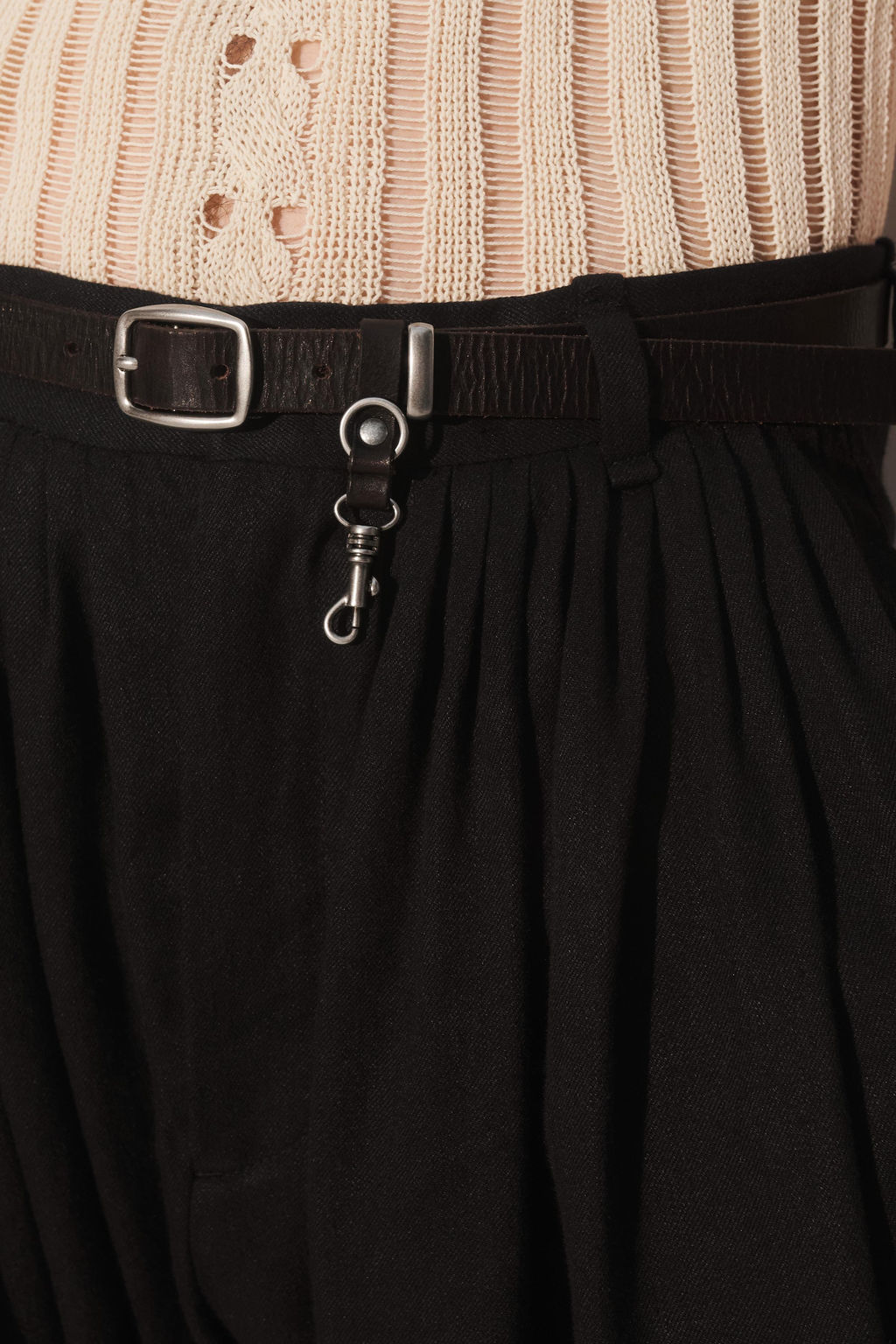 PANTAL?N PLIEGUES TRAJE LINO - LYOCELL / Negro