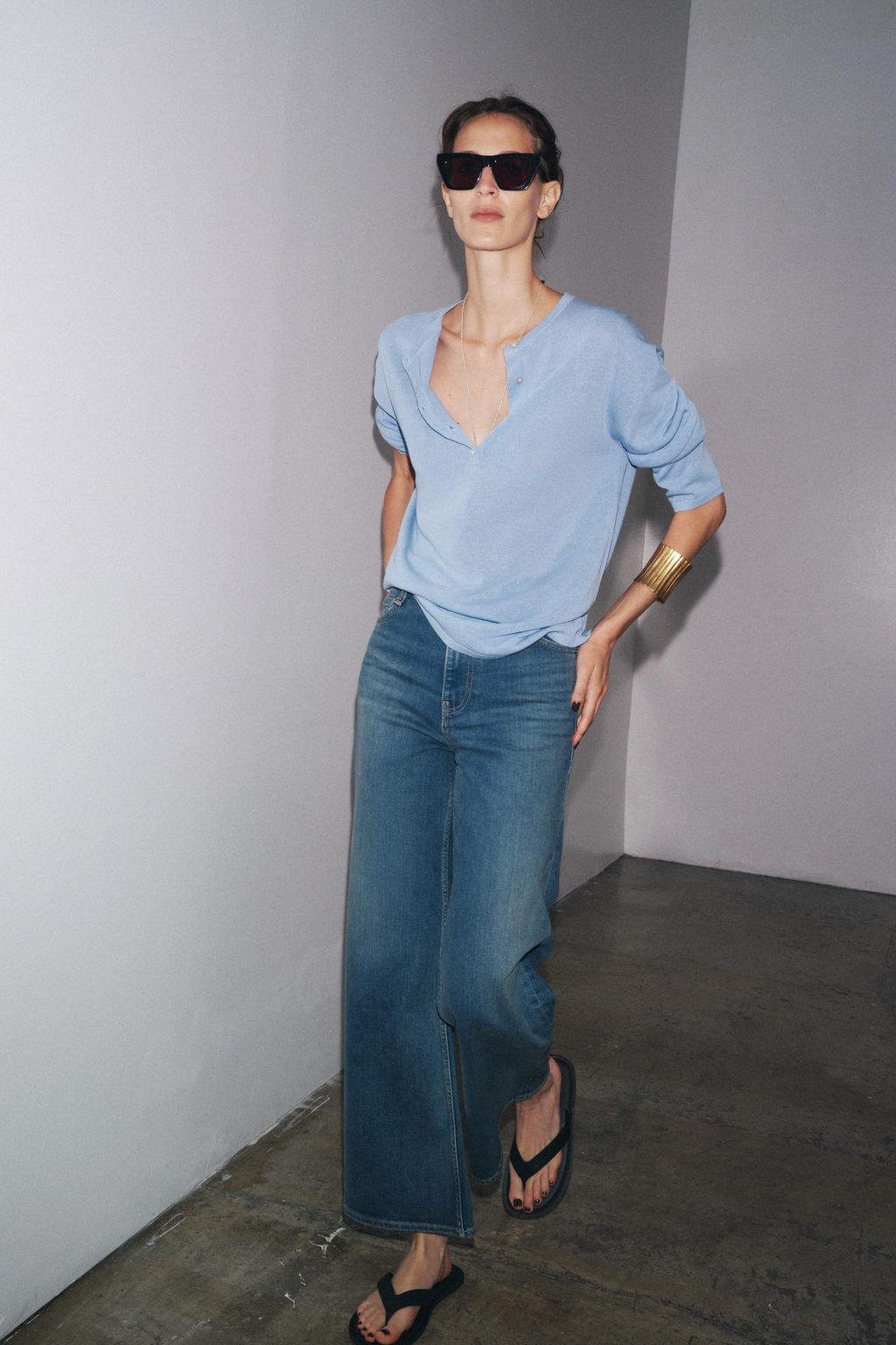 OVERSIZED PLAIN KNIT SWEATER