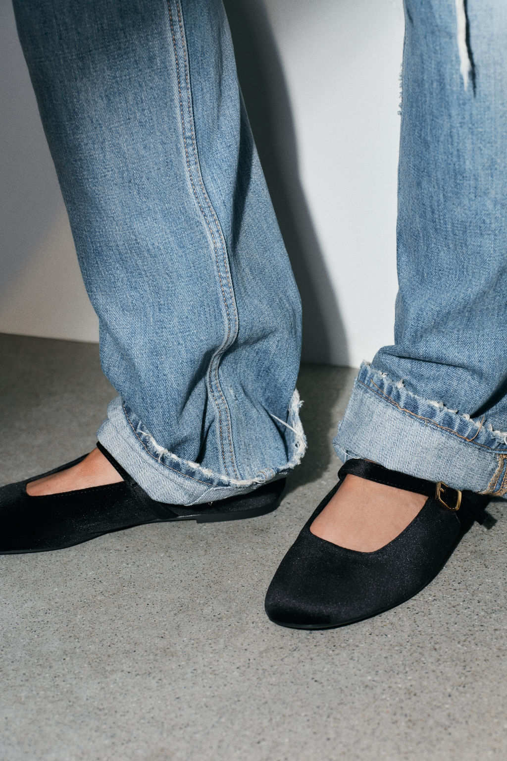 VELVET EFFECT BUCKLE BALLET FLATS - Zara фото 2