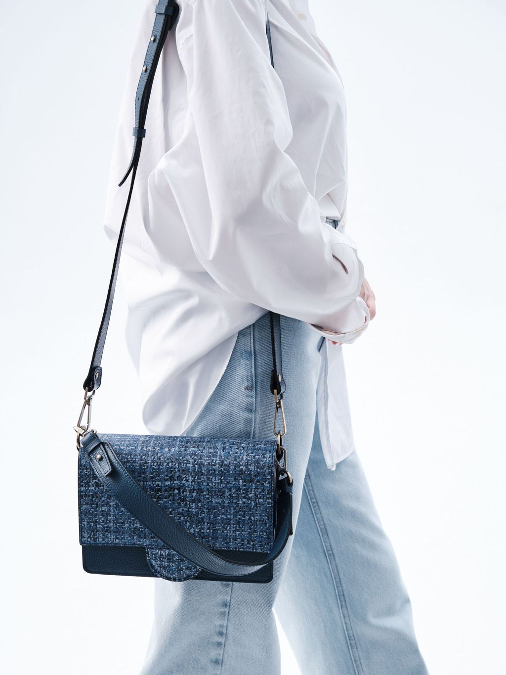 Сумка кожаная Deboro 30574 синяя волна