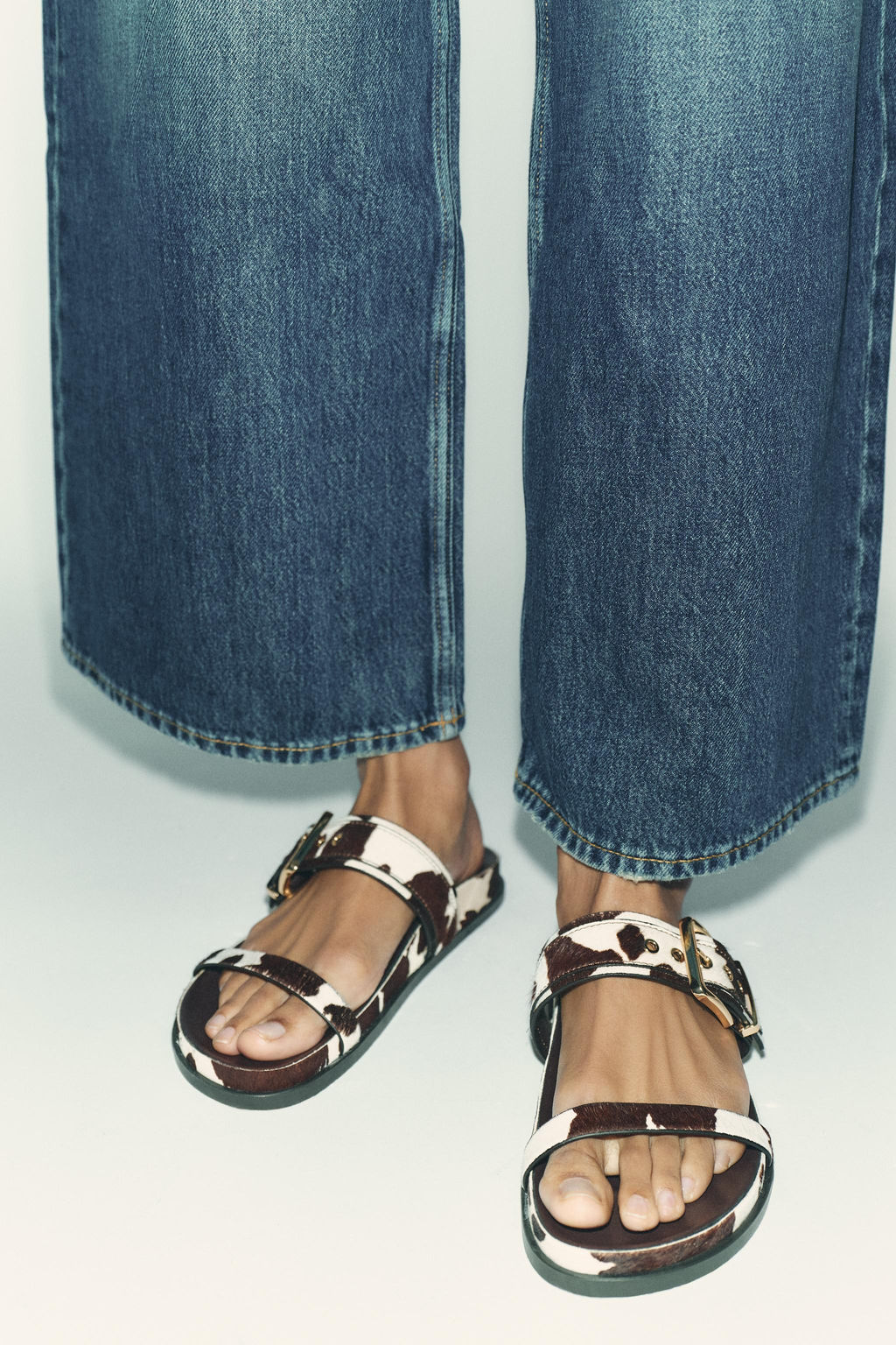 ANIMAL PRINT LEATHER SANDALS - Zara фото 5