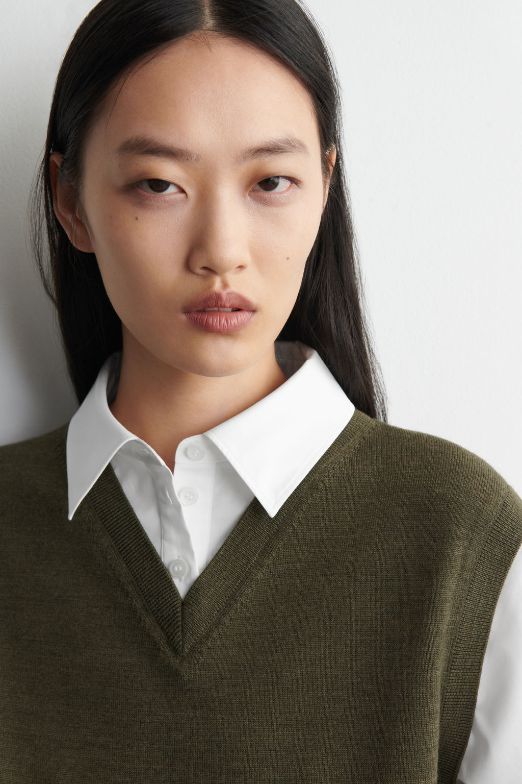 CHALECO DE LANA MERINO CON CAMISA - H&m фото 6