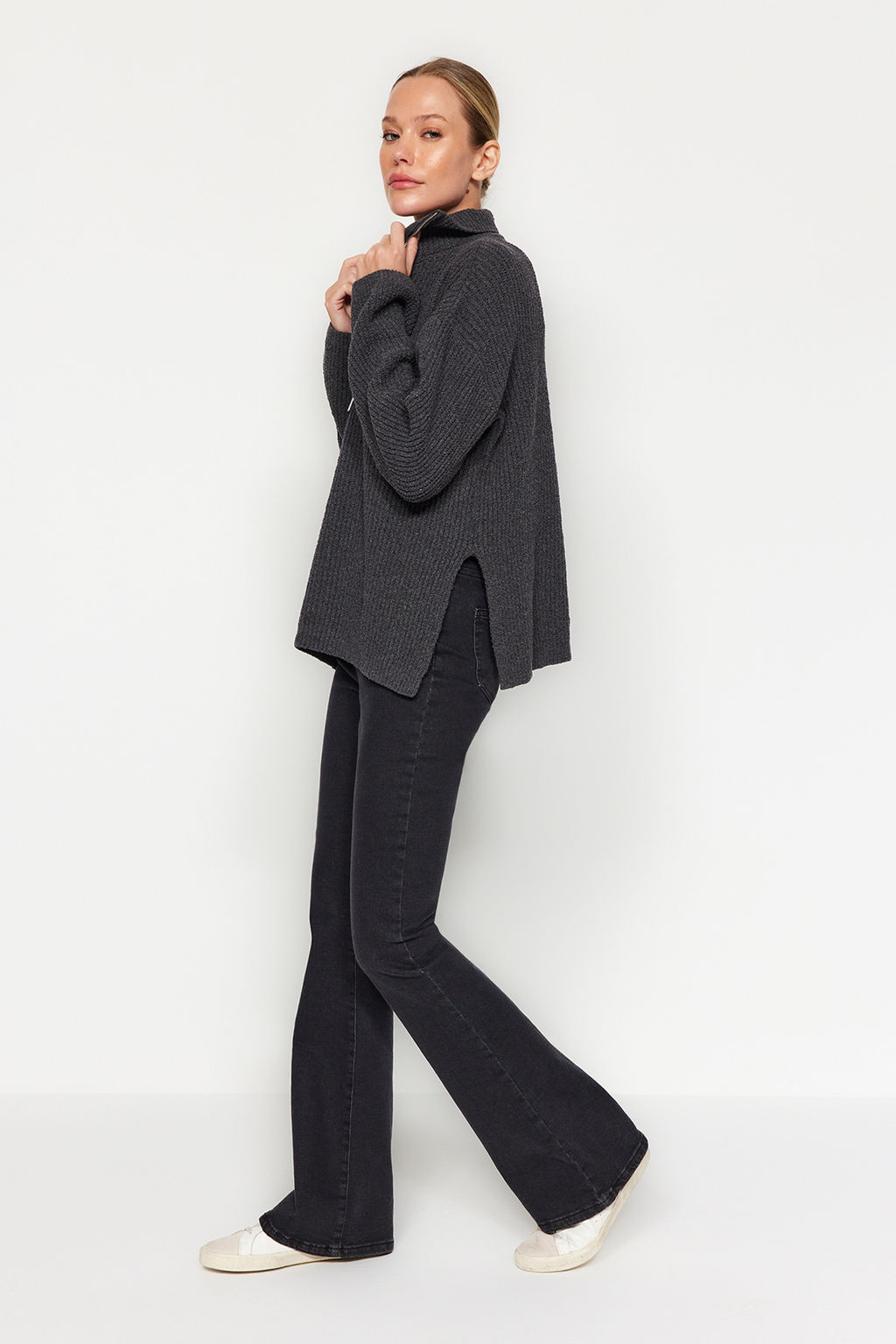 More Sustainable Antrasit Triko Kazak TWOAW24KZ01119 - Trendyolmilla фото 2