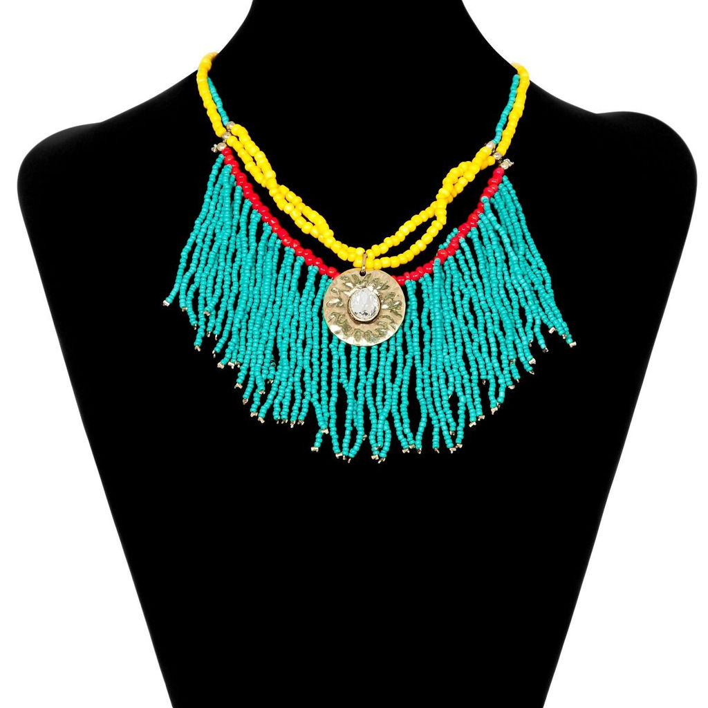 Ожерелье из разноцветных бусин и кистью из бисера - Модные истории фото 3