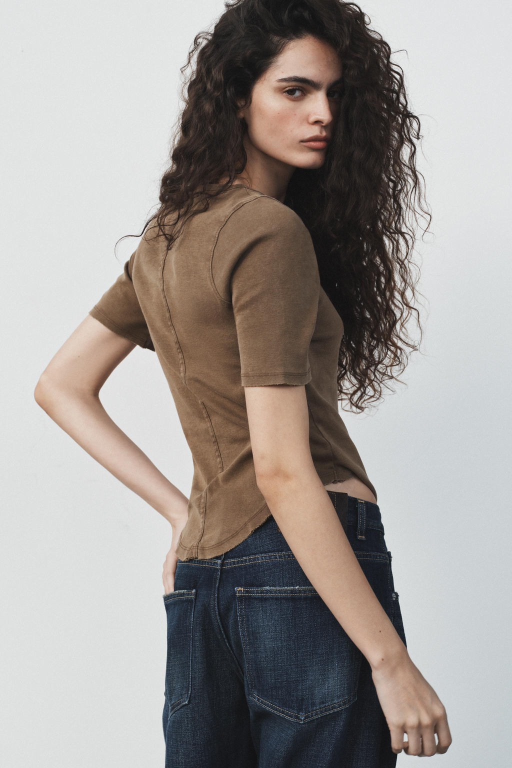 CAMISETA EFECTO LAVADO / Marr?n oscuro - Zara фото 5