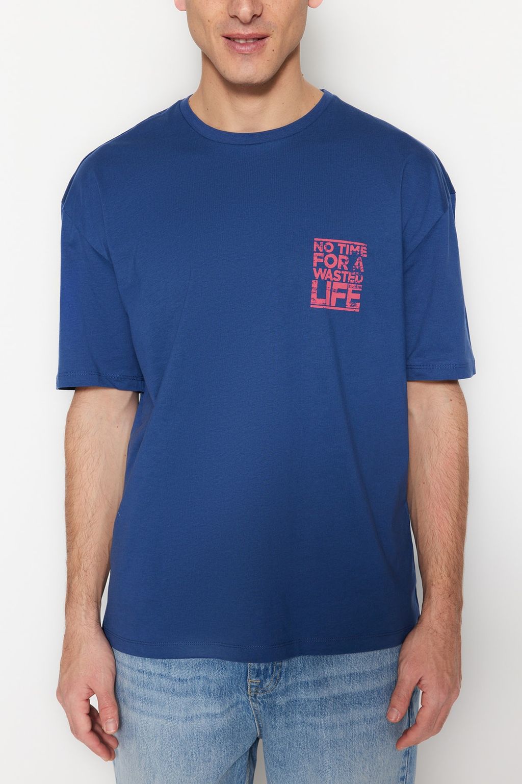 TRENDYOL MAN Gri Oversize/Genis Kesim Bisiklet Yaka Yaz? Bask?l? %100 Pamuklu T-Shirt TMNSS21TS1685 - Trendyolmilla фото 13