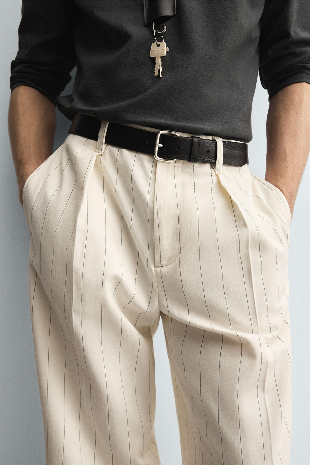 PLEATED STRIPED TROUSERS - Zara фото 5