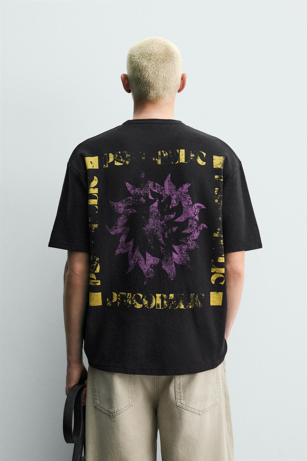 CAMISETA PUNTO LAVADO ESTAMPADOS / Negro
