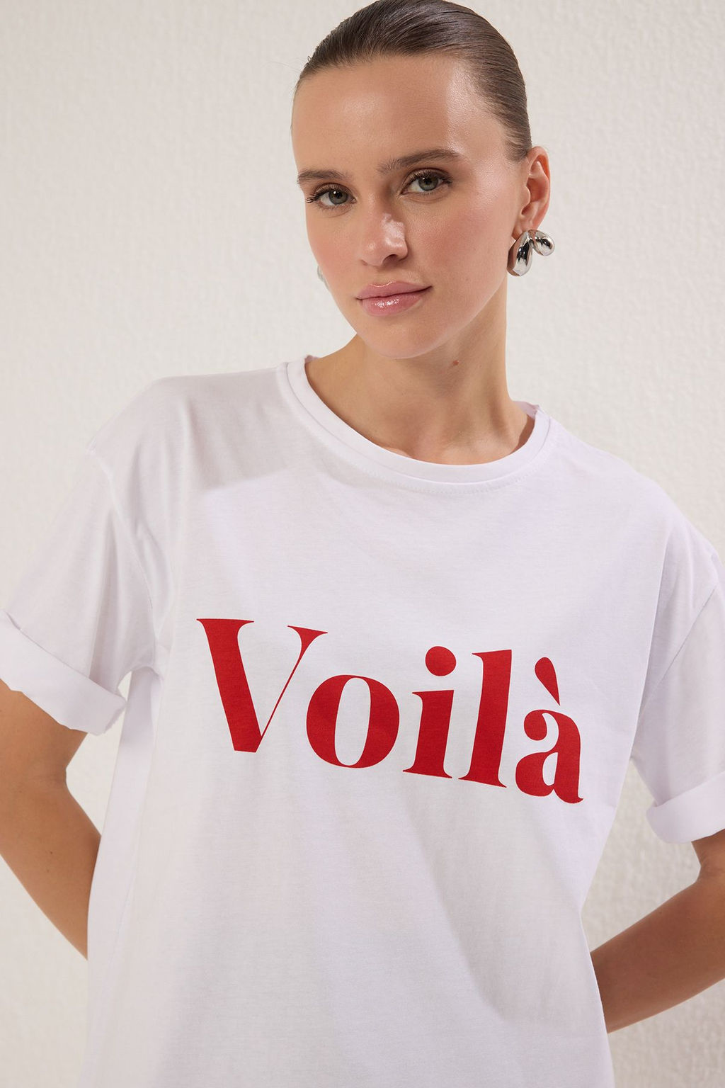 TRENDYOLMILLA Ekru %100 Pamuk Slogan Bask?l? Oversize/Genis Kesim Orme T-Shirt TWOSS25TS00179  фото 5