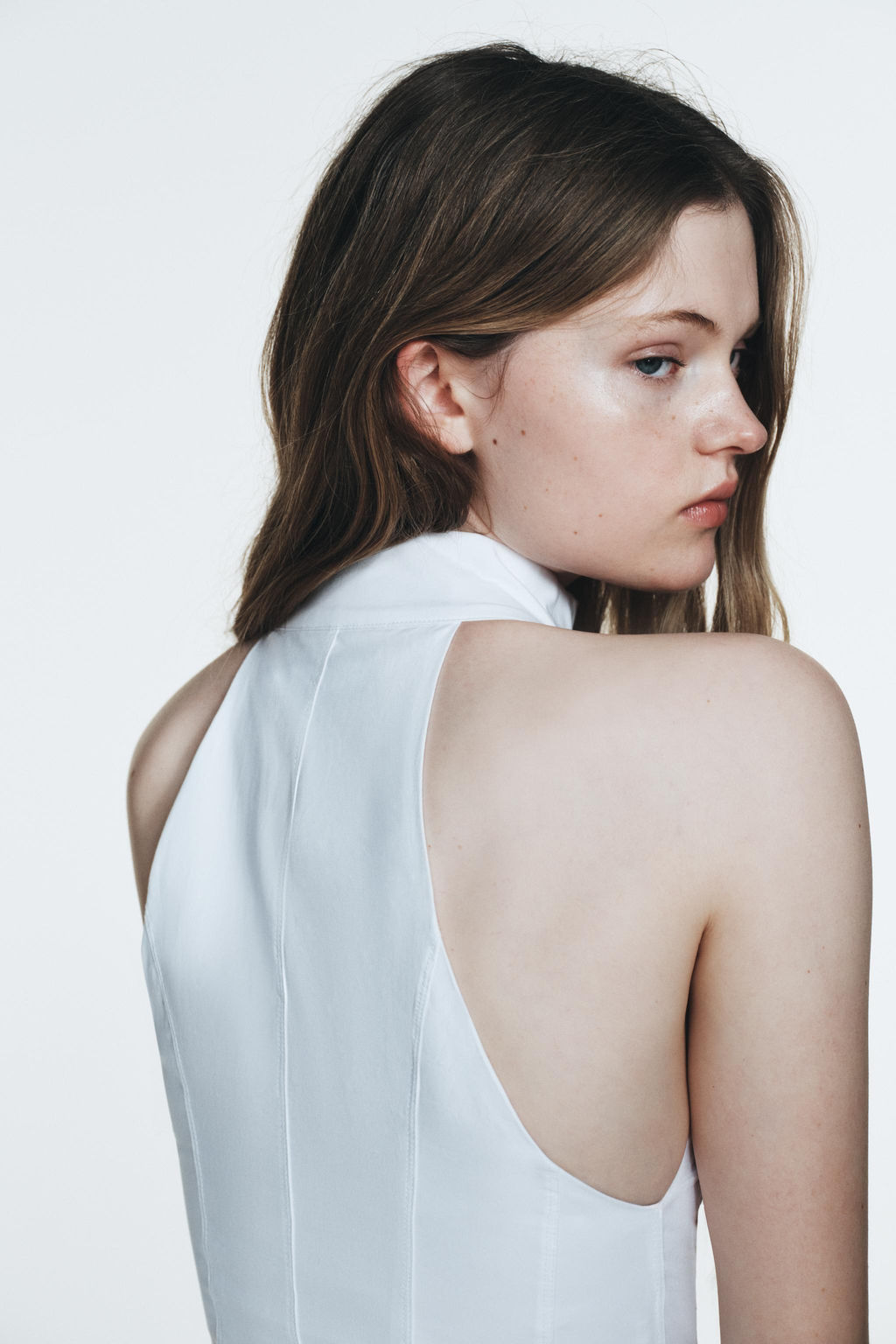 VESTIDO MID HALTER GODETS / Blanco - Zara фото 6