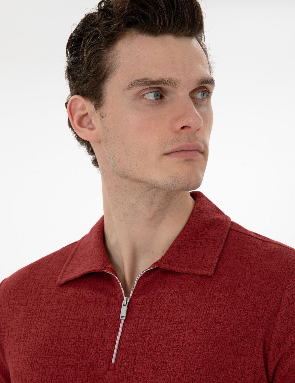 Nar _i_e_i Slim Fit Ti__rt