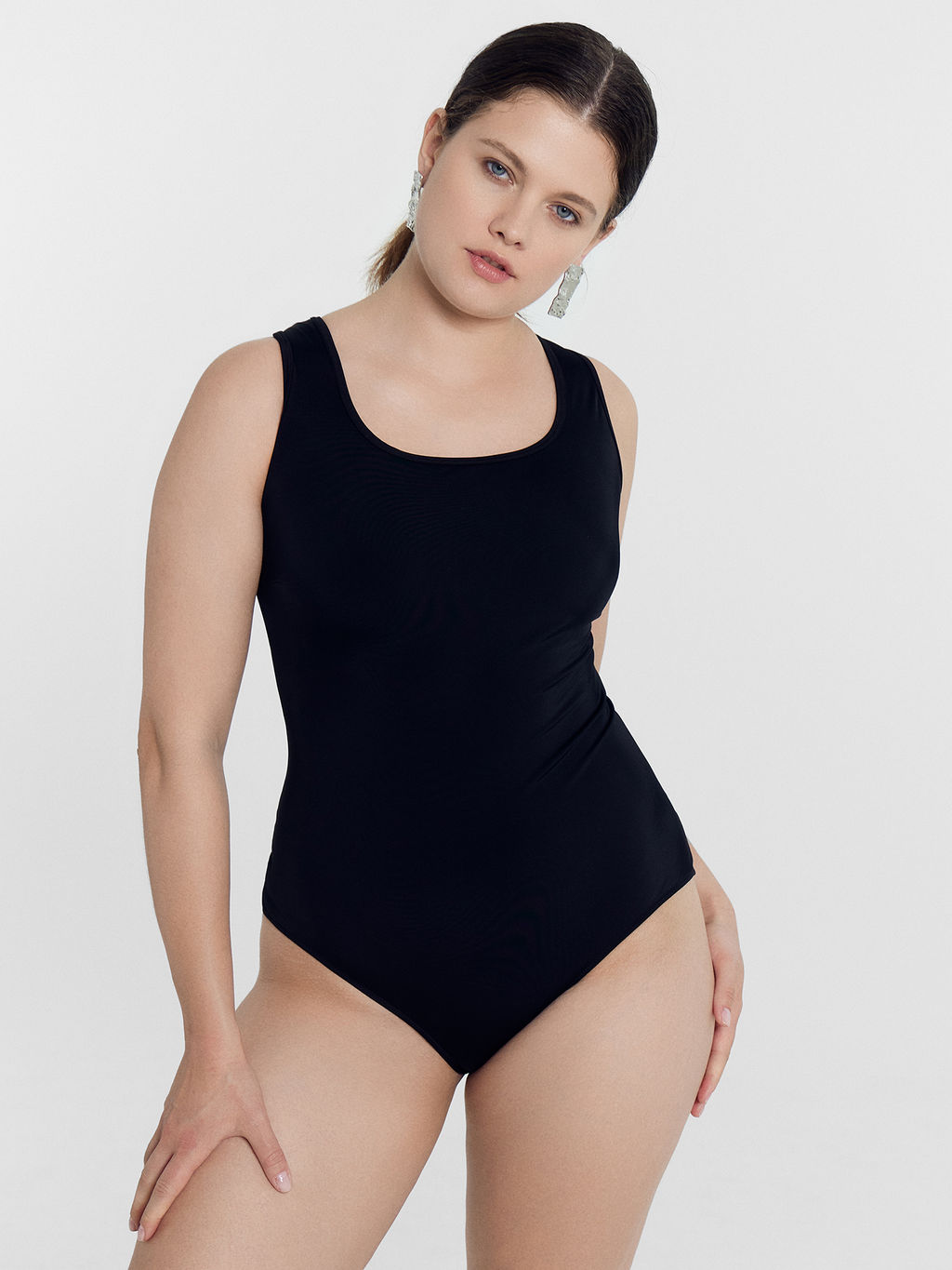 Купальник женский слитный в черном цвете черный 762218 - Mark formelle фото 3