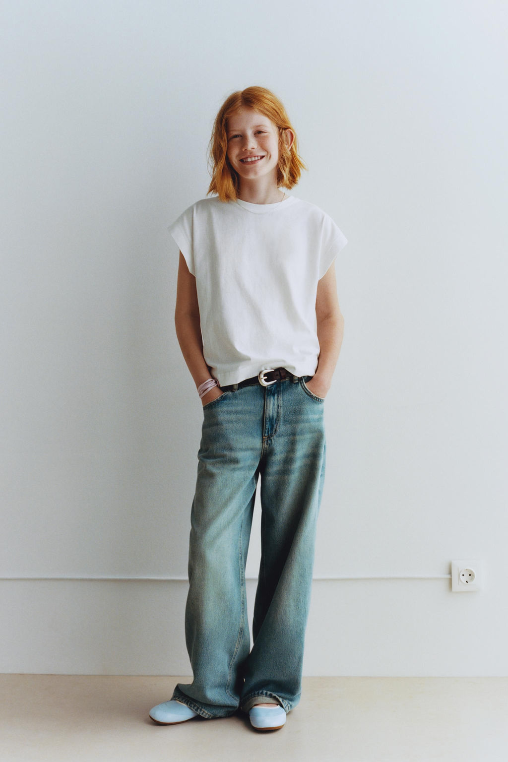 PLAIN T-SHIRT WITH TAB DETAIL - Zara фото 7