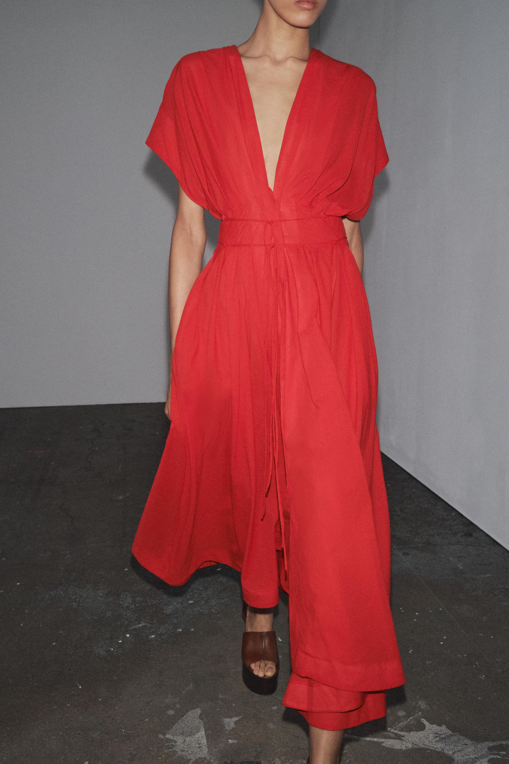 ZW COLLECTION MIDI DARTED DRESS - Zara фото 4