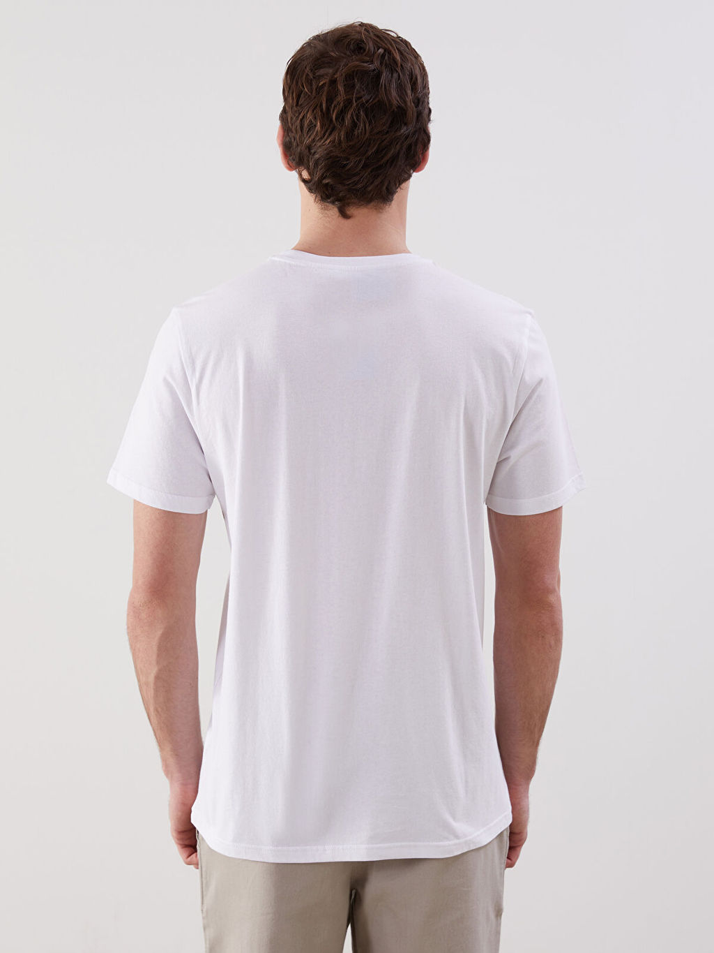 LC Waikiki Beyaz Bisiklet Yaka Bask_l_ Penye Erkek Ti__rt