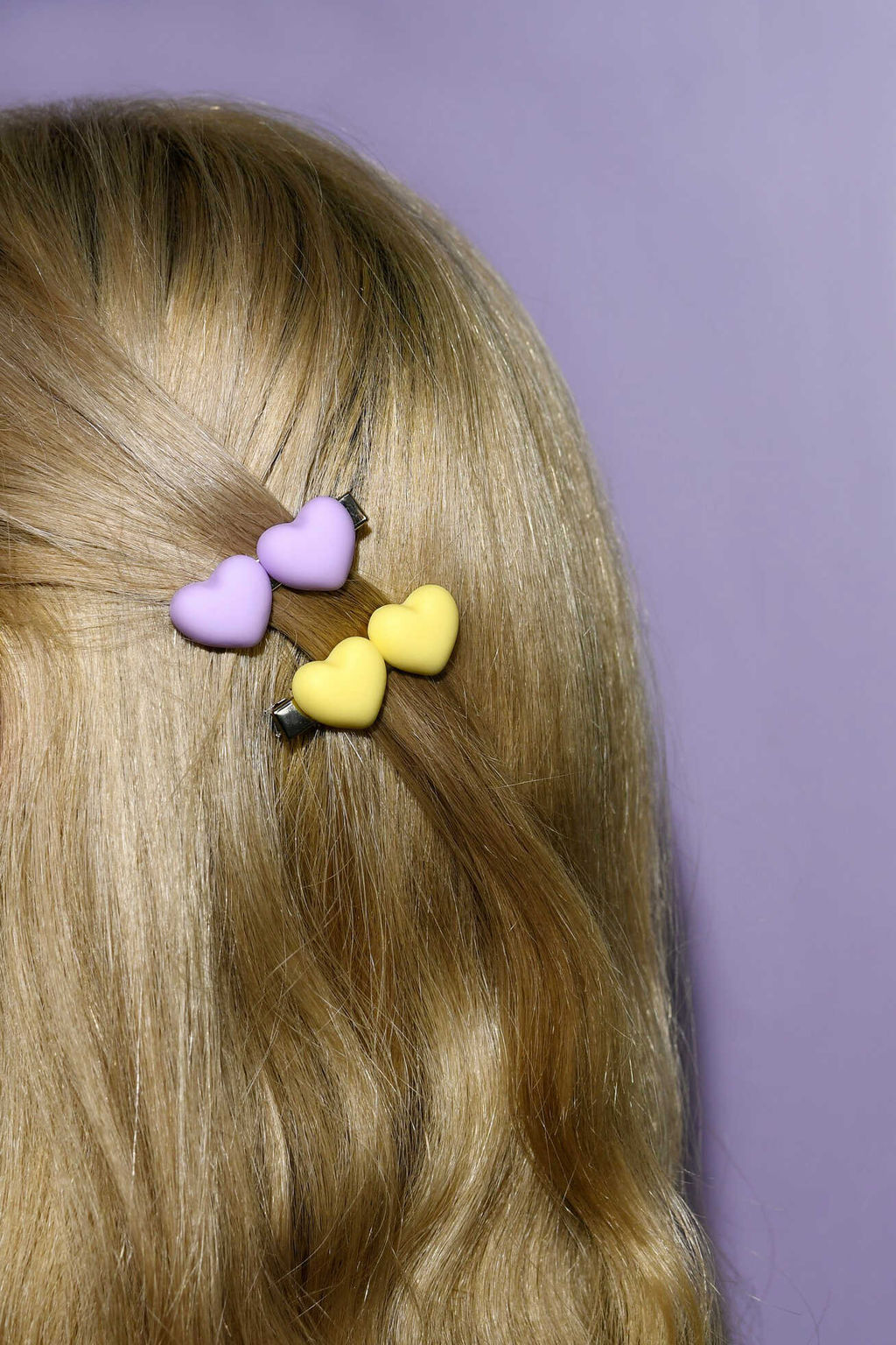 Набор заколок для волос зажим, арт. 71785 / 10 СЕРДЕЧКИ (в наборе: 2шт., 4 см, черный металл, полиметилметакрилат, цвет: жёлтый, сиреневый, подложка из мелованного картона + ПЭТ-пакет с европодвесом)