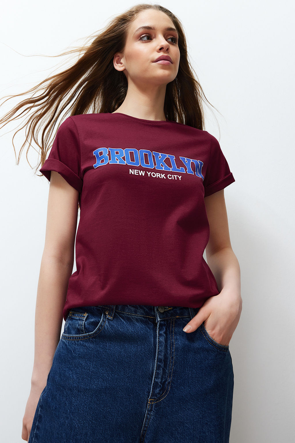 TRENDYOLMILLA Bordo %100 Pamuk Slogan Bask?l? Regular/Normal Kesim Orme T-Shirt TWOSS24TS00138  фото 2
