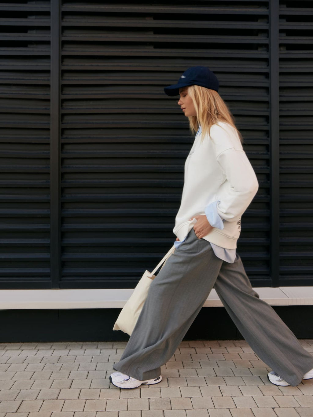 Свитшот Atletic Studio свободного силуэта - NEVERLATE фото 6