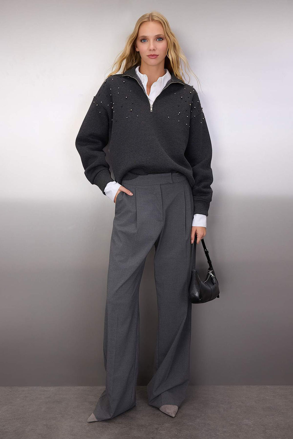 Antrasit Oversize/Genis Kal?p Fermuarl? Tas Isleme Detayl? Kal?n Orme Sweatshirt TWOAW26SW00040 - Trendyolmilla фото 2