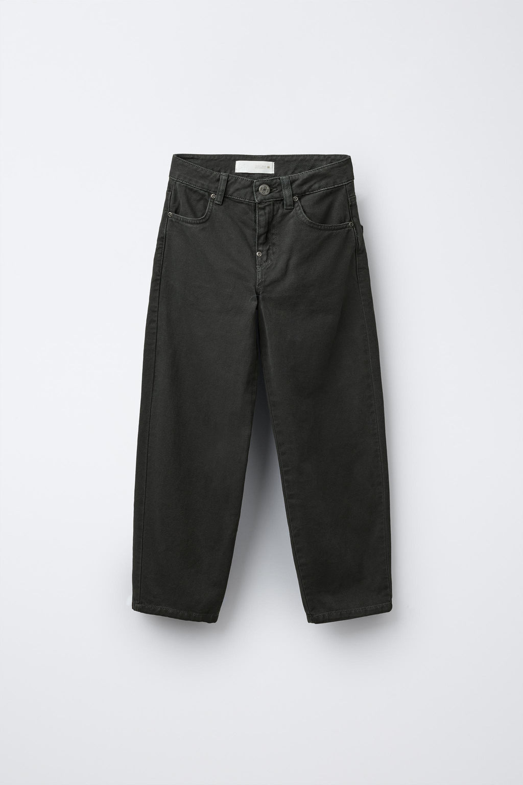 PATCH LOOSE FIT JEANS