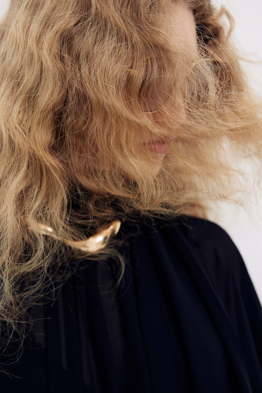 Collar de diseno asimetrico - H&m фото 2