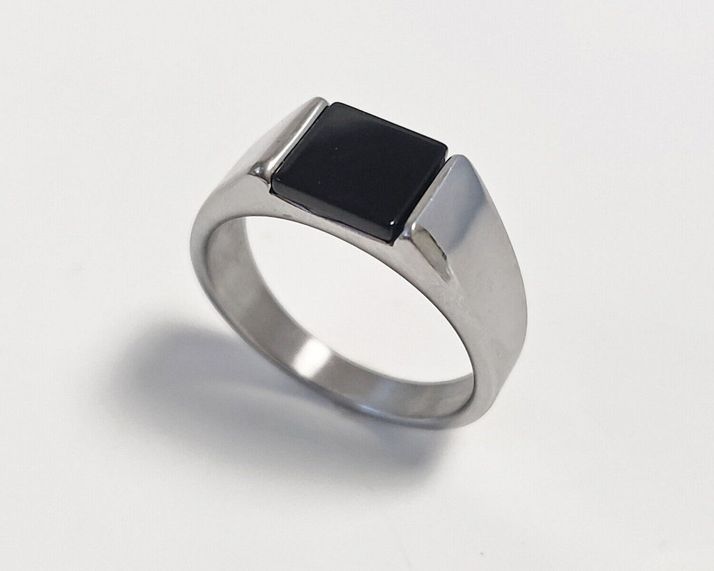 Мужское кольцо из стали